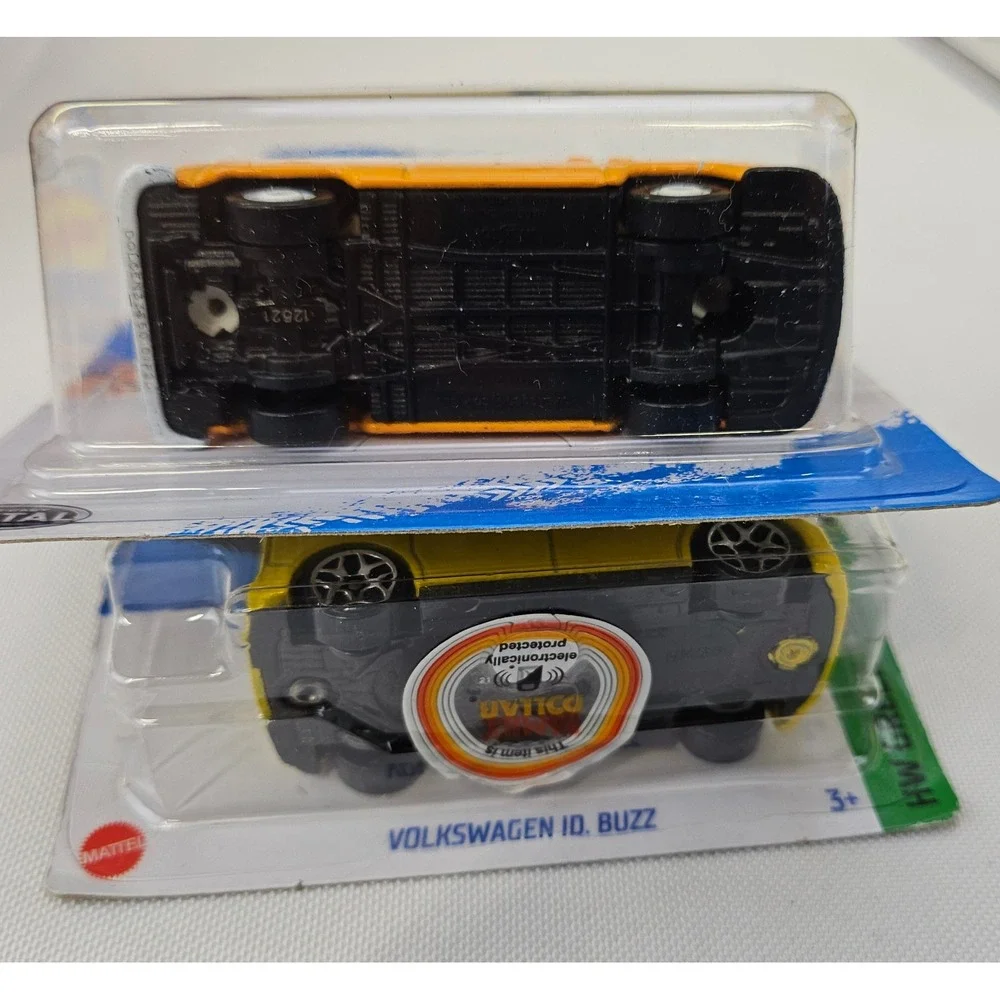 Hot Wheels VW ID Buzz & Maisto Volkswagen Bus Diecast Van Set Yellow Orange 2pk